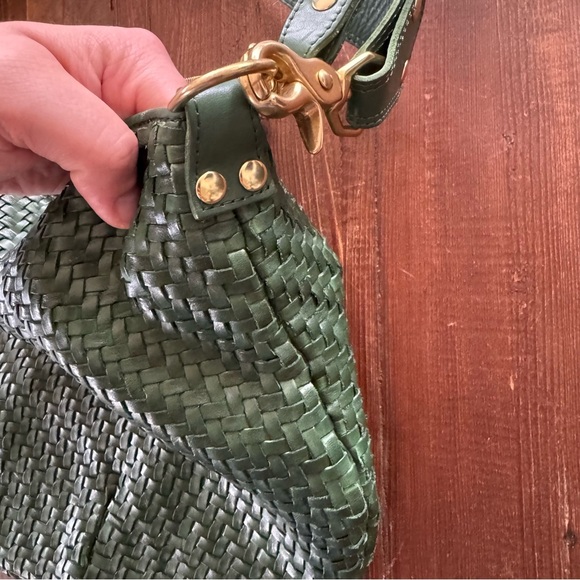 Clare V Moyen Messenger - Evergreen Woven Zig-zag Cross Body Shoulder Bag - Picture 3 of 9